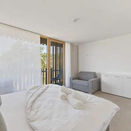 Appartement  *